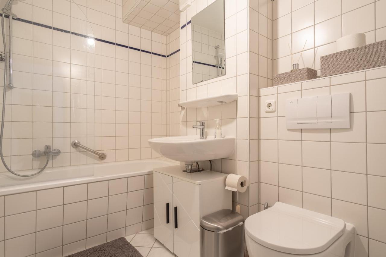 Arbeitsplatz, Balkon, Tiefgarage Naehe Neue Messe Apartment Leipzig Luaran gambar