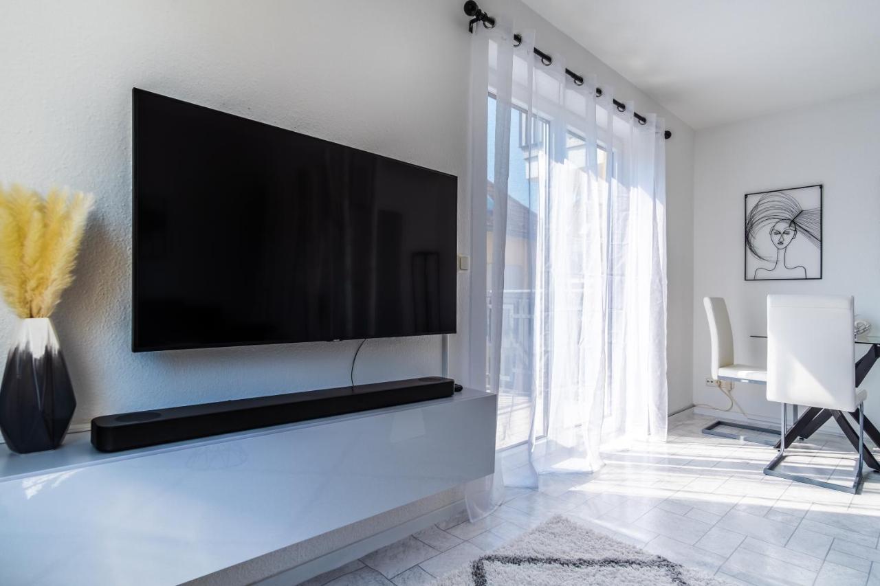 Arbeitsplatz, Balkon, Tiefgarage Naehe Neue Messe Apartment Leipzig Luaran gambar